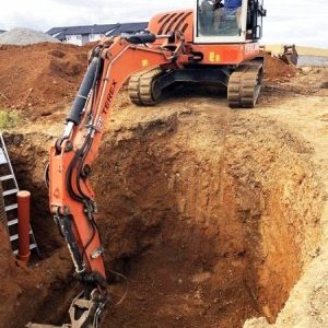 foto 7.5t excavator rubber offset Terex